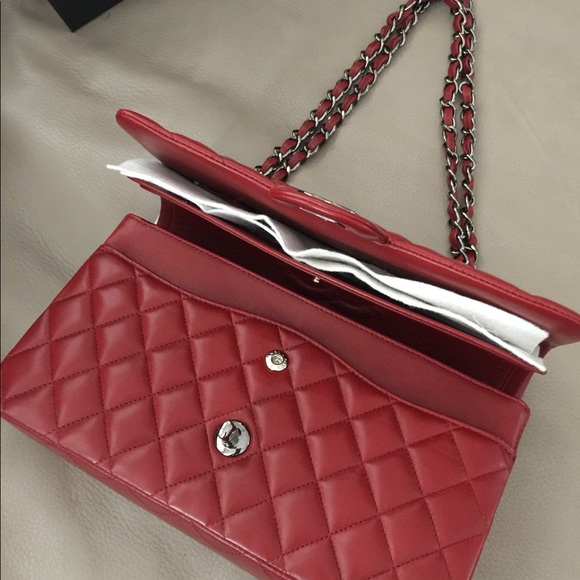 Brand New and RARE Chanel Classic Bag Deep Red - Picture 3 of 9